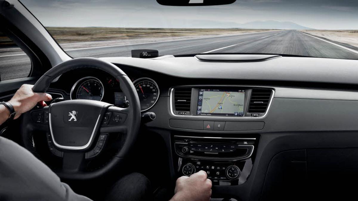 Reparación de Equipos de Navegación para Vehículos Peugeot 508 y Citroën DS5