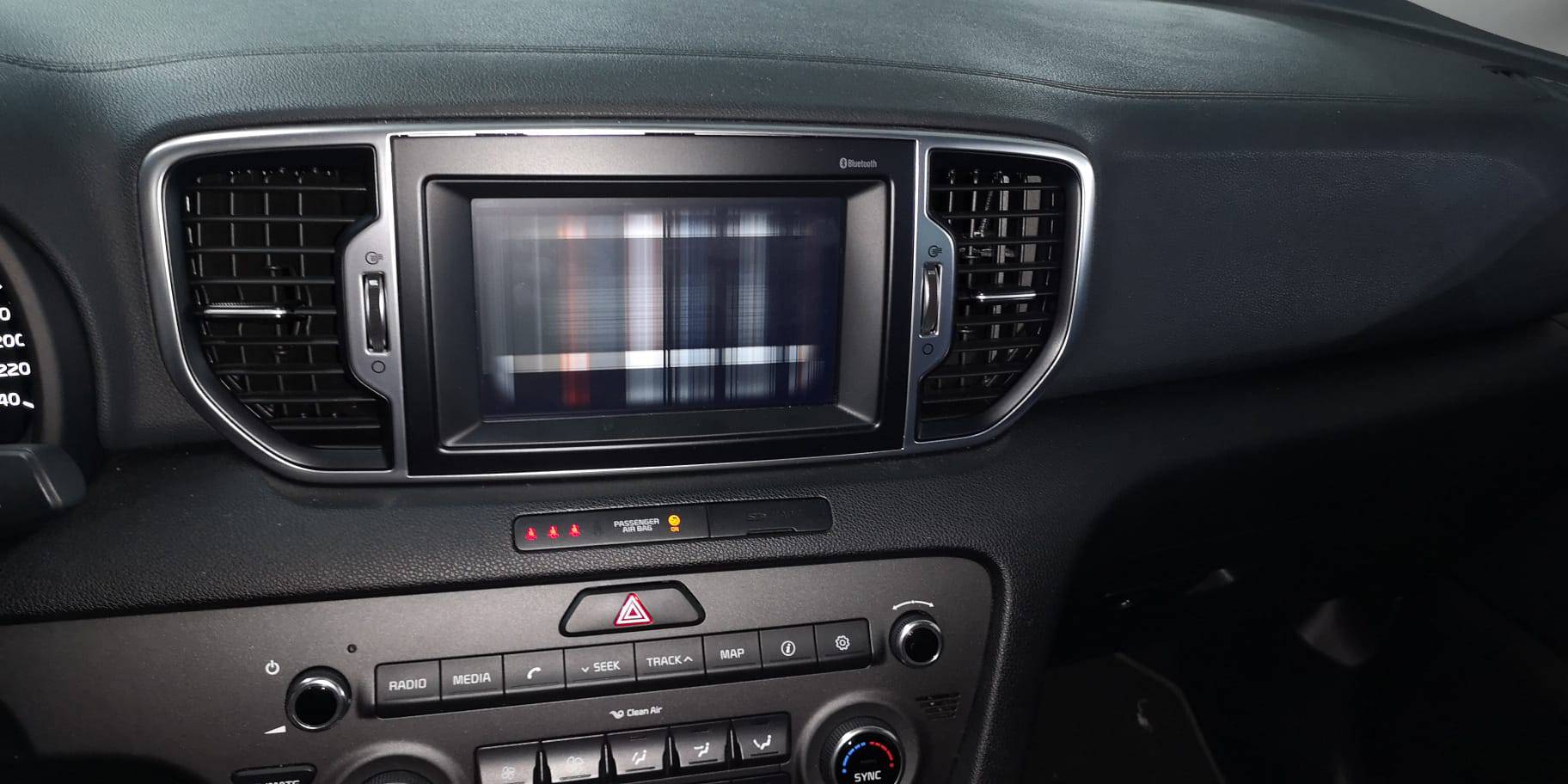 Navigator with a broken screen