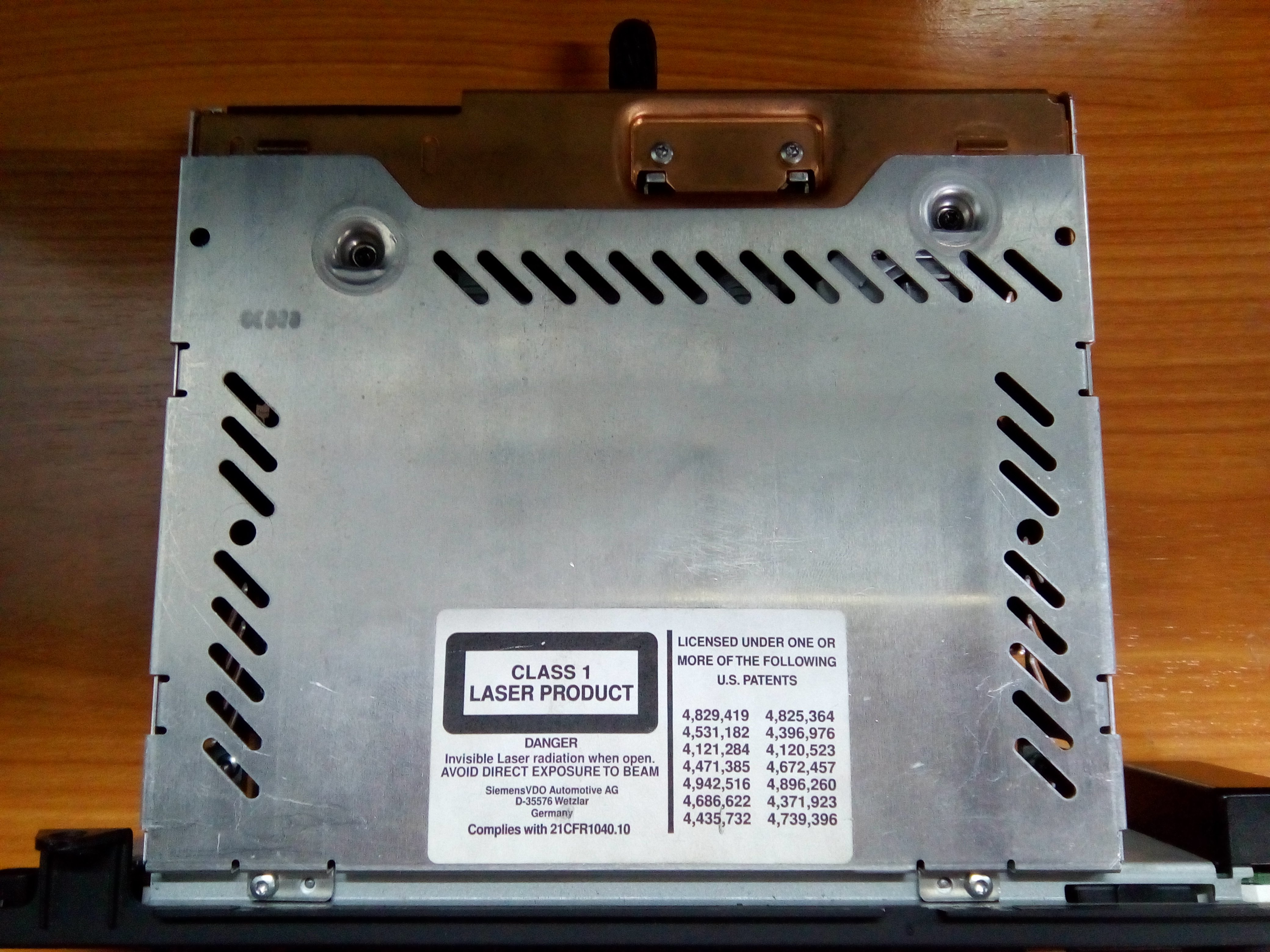 Etiqueta con detalles de la unidad